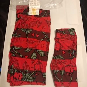 Lularoe Mommy/Me Leggings Red Roses OS & S/M - NEW
